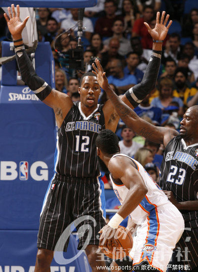  独行侠末节翻盘战胜雷霆队  