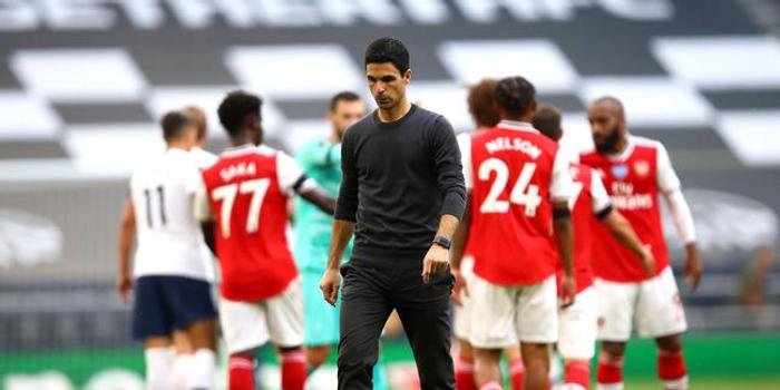  热刺遭遇黑色十分钟，连丢三球痛失好局  